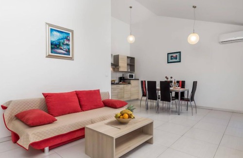 Silo Apartment | Experience Romana by Interhome: Oceanfront Paradise Awaits
