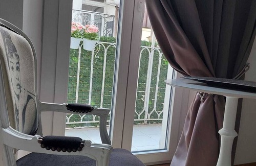 Repubblica House | Exceptional Apartment in Rome: Pet-Friendly & Family Ready