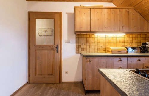 Renon Apartment | Top-Rated Apartment 'Ronacherhof Ringelblume' with Garden