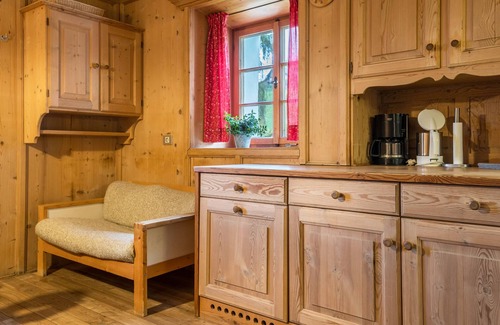Renon Apartment | Top-Rated 'Ronacherhof Kamille' with Garden & Balcony