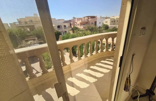Al Ahyaa Villa | Rooftop Apartment with Pool and Family-Friendly Vibes