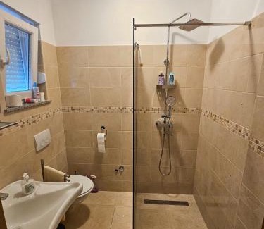 Skrbcici Apartment | Family-Friendly Apartments & Room Danijel - Guest Rated 9.3