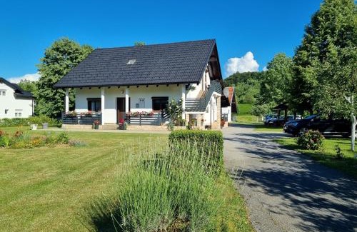 Smoljanac Apartment | Exceptional Apartment Rosandić - Family-Friendly Retreat