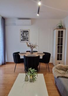 Kraljevec Sesvetski Apartment | Highly Rated Apartment Rose: Perfect for Families