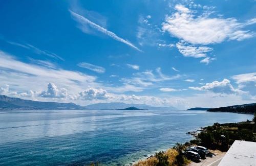 Slatine Apartment | Oceanfront Apartment Rovci 2: Guest Rated 10/10 Experience