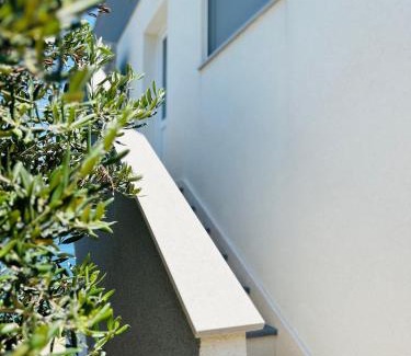 Slatine Apartment | Oceanfront Apartment Rovci 2: Guest Rated 10/10 Experience