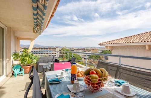 Frejus Port Apartment | Oceanfront Apartment Royal Marine-2: Guest Rated 9/10