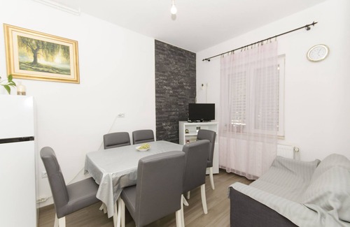 Sobra Apartment | Pet-Friendly Apartment Ruža with Ocean Views in Sobra