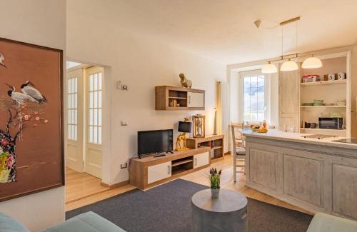 Gera Lario Apartment | Oceanfront Comfort at Apartment Rubino by Interhome