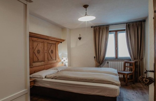 Valdidentro Apartment | Mountain View Apartment with Shared Terrace & Wi-Fi Access