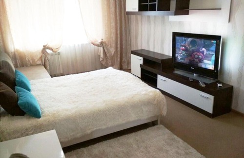 Naberezhnye Chelny Apartment | Top-Rated Apartment Near Omega with Breakfast & Accessibility