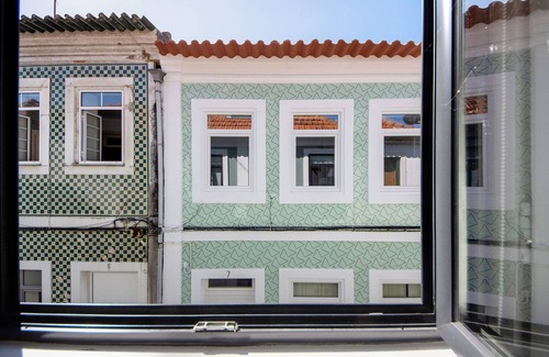 Aveiro Apartment | Cozy São Roque Sweet Burgo Apartment with Spa & Wi-Fi