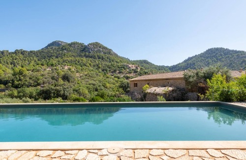 Lloseta Apartment | Family-Friendly Apartment S'Alcadena with Pool & Kitchen