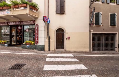 San Daniele del Friuli Apartment | Cozy Apartment Squisleep-1 with Pet-Friendly Amenities
