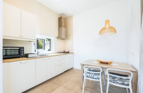 Alcudia Apartment | Sea View Apartment 'Sa Marina Beach House' with Wi-Fi & Spa
