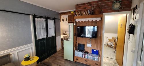 Ogulin Apartment | Idyllic Apartment Sabljaci by the Lake with Private Beach