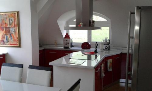 Vranyantsi Apartment | Experience Apartment Sagittarius: Pet-Friendly with Spa & Hot Tub
