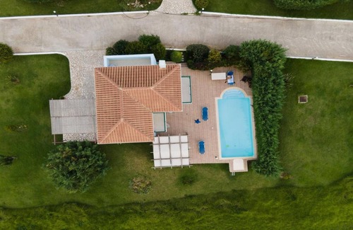 Sami Apartment | Apartment 'Sami Beach Villas Nefeli' with Mountain View, Wi-Fi and Air Conditioning