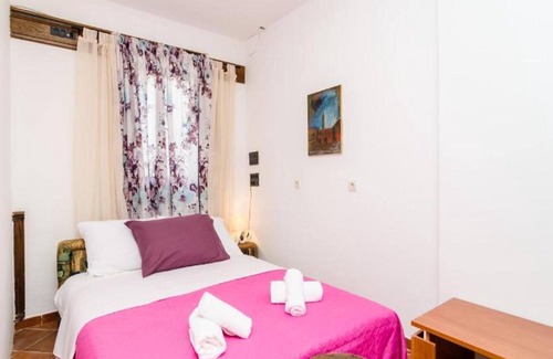 Rozat Apartment | Apartment Sarita - Four Bedroom Apartment with Balcony and Street View