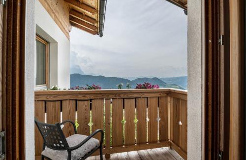 Laion Apartment | Highly Rated Apartment Sassun: Pet Friendly & Family Ready