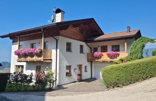 Laion Apartment | Highly Rated Apartment Sassun: Pet Friendly & Family Ready