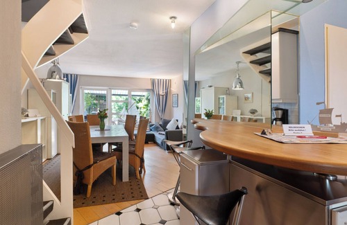 Obervieland Apartment | Apartment 'Schönes Maritimes Haus' with Private Terrace, Private Garden and Wi-Fi