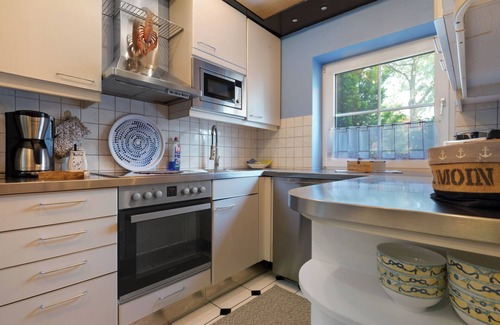Obervieland Apartment | Apartment 'Schönes Maritimes Haus' with Private Terrace, Private Garden and Wi-Fi