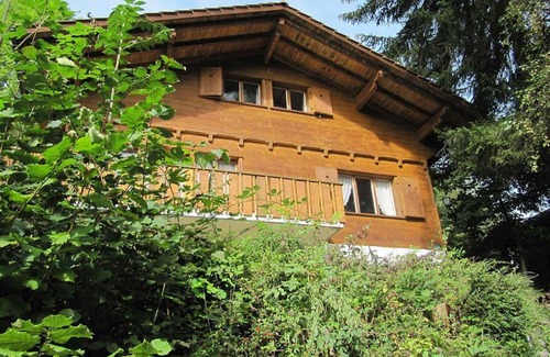 Zweisimmen Apartment | Family-Friendly Apartment Schnäggedanz with Great Amenities