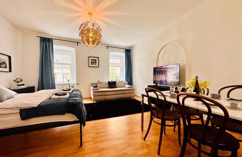 Schottwien Apartment | Cozy Schöne Ferienwohnung - Family-Friendly Getaway