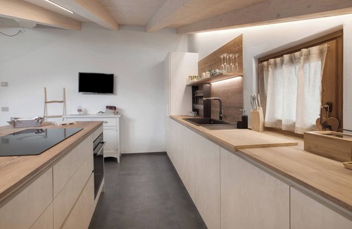 Oga Apartment | Apartment 'Scoiattolo' with Mountain View, Shared Garden and Wi-Fi