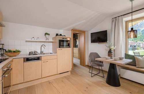 Pertisau Apartment | Cozy Sea View Apartment with Family-Friendly Amenities