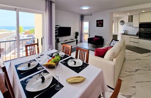 Praia da Rocha Apartment | Seascape Apartment: Oceanfront Bliss at Praia da Rocha