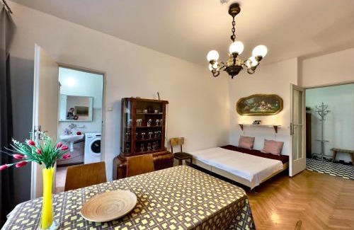 Michle Apartment | Budget-Friendly Apartment Sedlčanská with Antique Charm