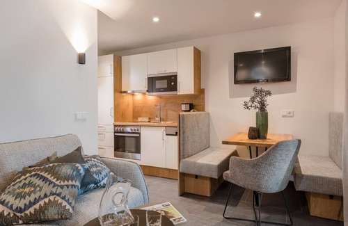 Pertisau Apartment | Cozy Apartment Seeliebe 3 - Perfect for Family Getaways
