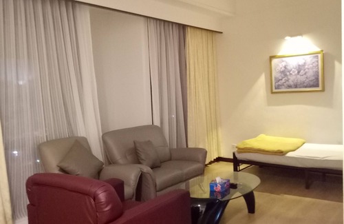 Bandar Tun Razak Apartment | Convenient Service Suite in Times Square for Your Stay