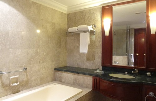 Bandar Tun Razak Apartment | Convenient Service Suite in Times Square for Your Stay