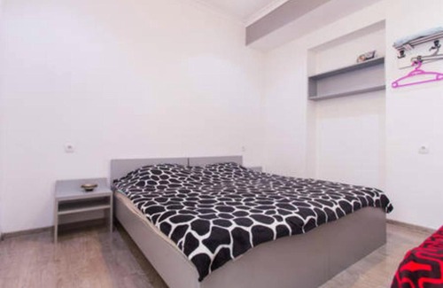 Chugureti Apartment | Budget-Friendly Apartment Sharm with Family Amenities