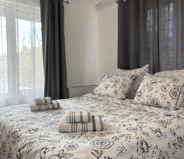 Panagyurishte Apartment | Affordable Family Stay at Apartment Siyana for Your Adventure