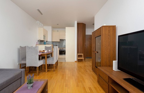 Ursus Apartment | Cozy Apartment Skoroszewska in Warsaw - Family-Friendly Stay