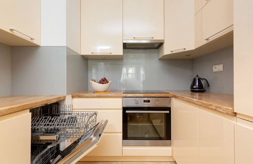 Ursus Apartment | Cozy Apartment Skoroszewska in Warsaw - Family-Friendly Stay