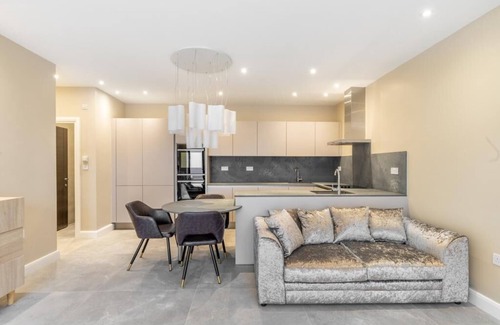 Golders Green Apartment | Elegant 1-Bed Apartment in Golders Green, London