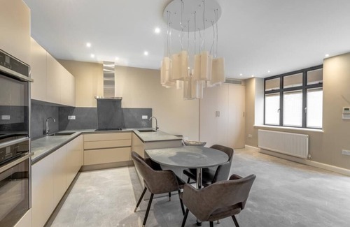 Golders Green Apartment | Elegant 1-Bed Apartment in Golders Green, London