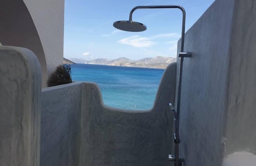 Mirties Apartment | Apartment - Sleeps up to 10 & beachfront access