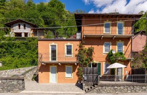 Gera Lario Apartment | Oceanfront Apartment Smeraldo: Family-Friendly Retreat