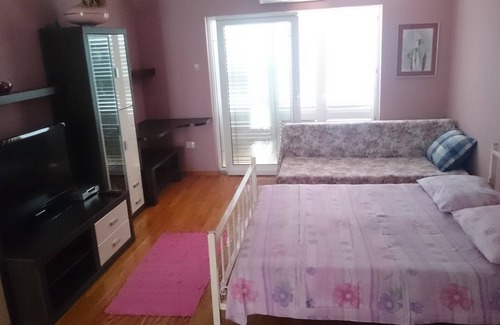 Sukosan Apartment | Cozy Apartment Smolić with Kitchen for Family Fun
