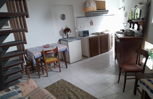 Giomici Apartment | Cozy Split-Level Apartment Soffitta for 2-3 Guests