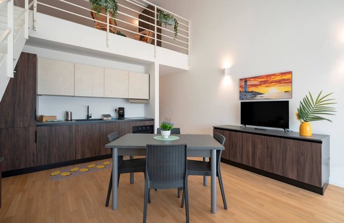 Municipio 1 Apartment | Apartment 'Sogno Di Mare' with Sea View, Wi-Fi and Air Conditioning