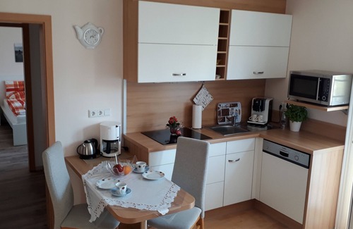 Ortsmitte Apartment | Apartment 'Sommerwind Am Finkenbusch' with Mountain View, Private Terrace and Wi-Fi
