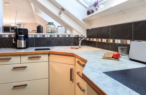 Hergatz Apartment | Top-Rated Apartment Sonnenschein with Inviting Terrace