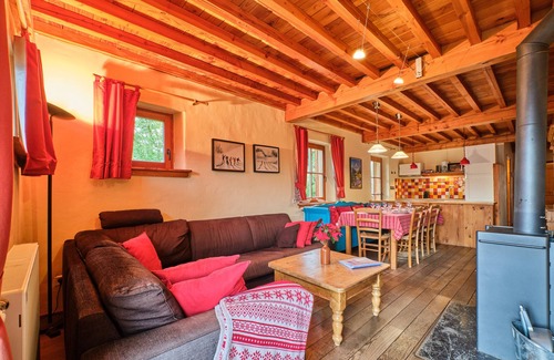 Villard-Reculas Apartment | Apartment 'Souveraine' with Mountain View, Balcony and Wi-Fi